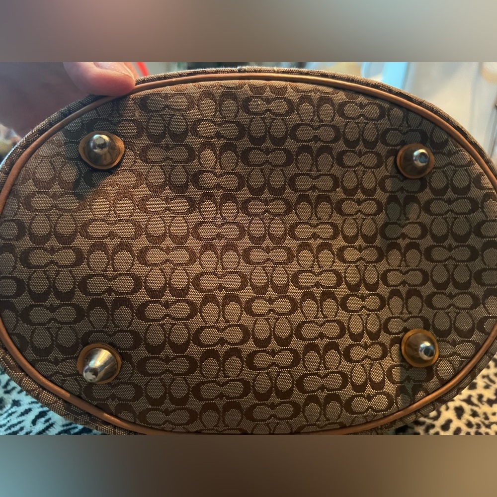 Coach Signature Makeup Bag - Picture 3 of 6